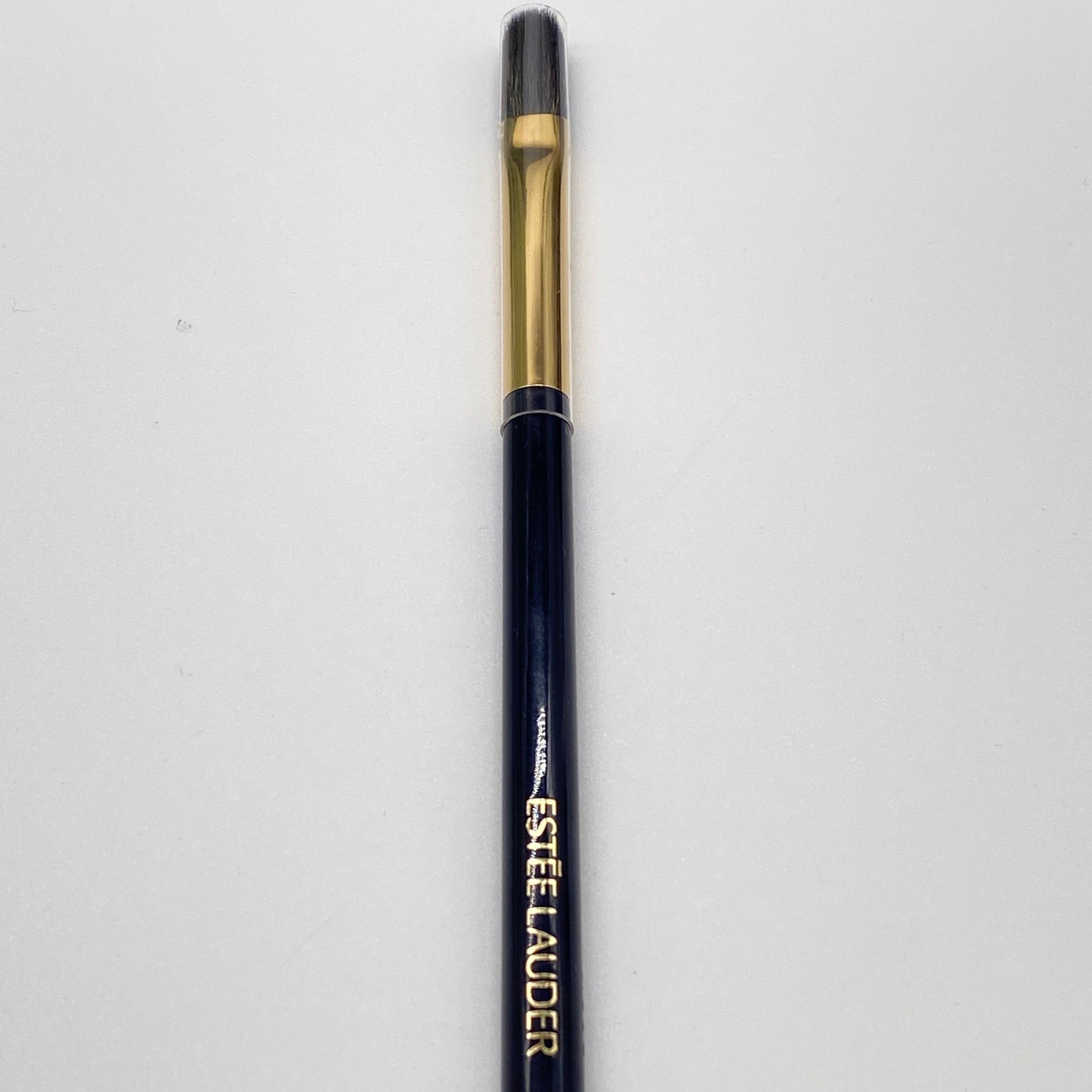 A flawless blend with high-quality Blending Shadow Brush