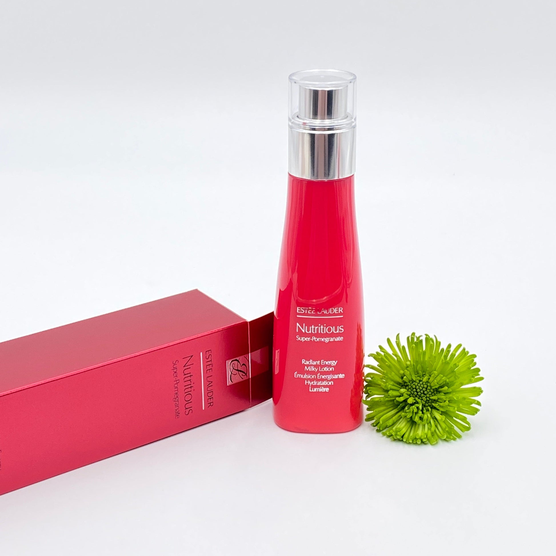 Discover Estee Lauder Nutritious Super-Pomegranate Radiant