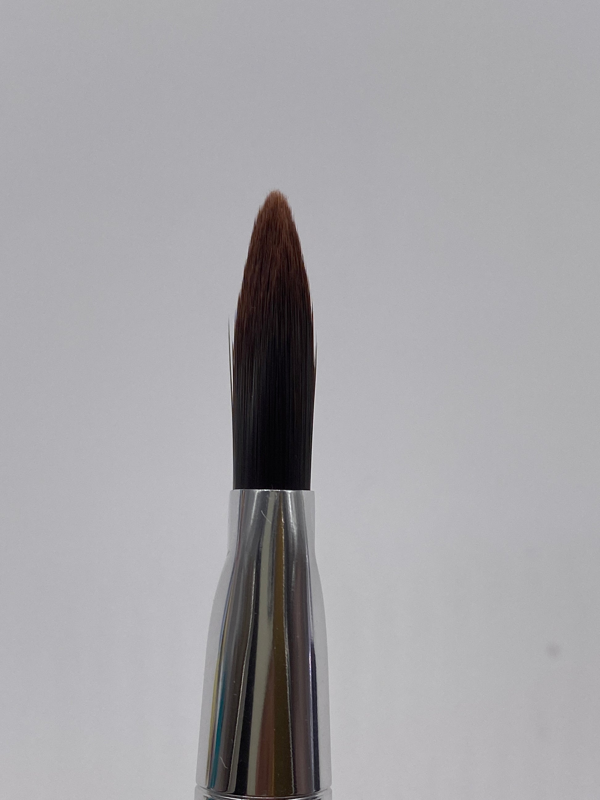 This brush blends seamlessly for a natural, polished look.